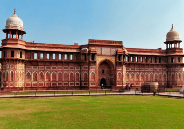 Agra-Fort-banasri.in