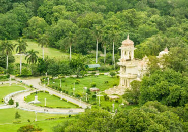 Gulab Bagh and Zoo in Udaipur