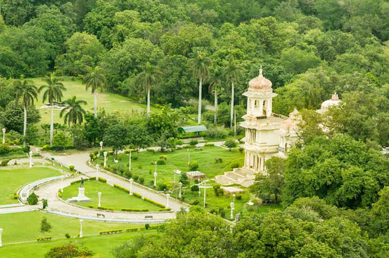 Gulab Bagh and Zoo in Udaipur