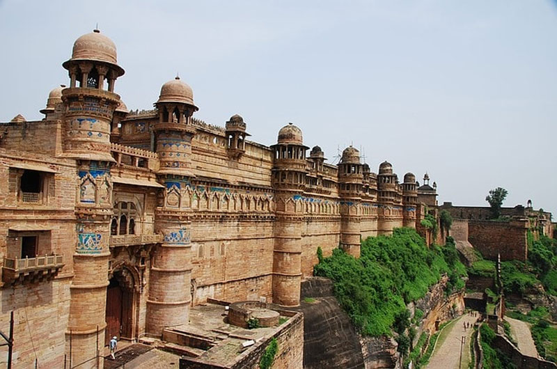 Hill-Forts-of-Rajasthan-banasri.in