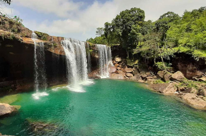 Krang Suri Falls, Meghalaya