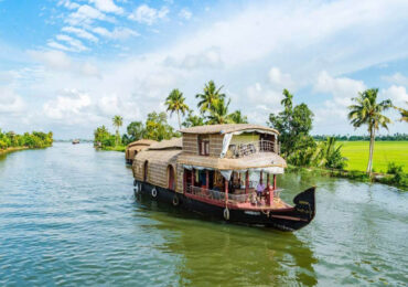 Top 30 Tourist Destinations in Kerala