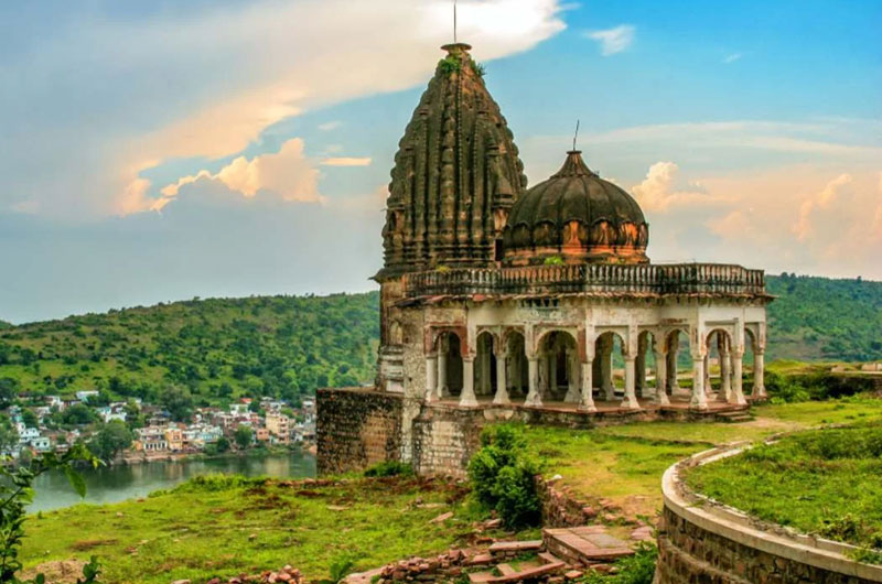 Top 30 Tourist Destinations in Madhya Pradesh