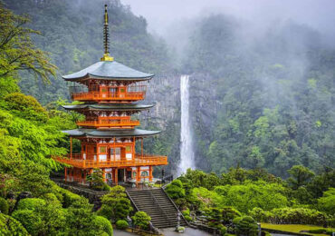 Famous 10 tourist destinations in Japan