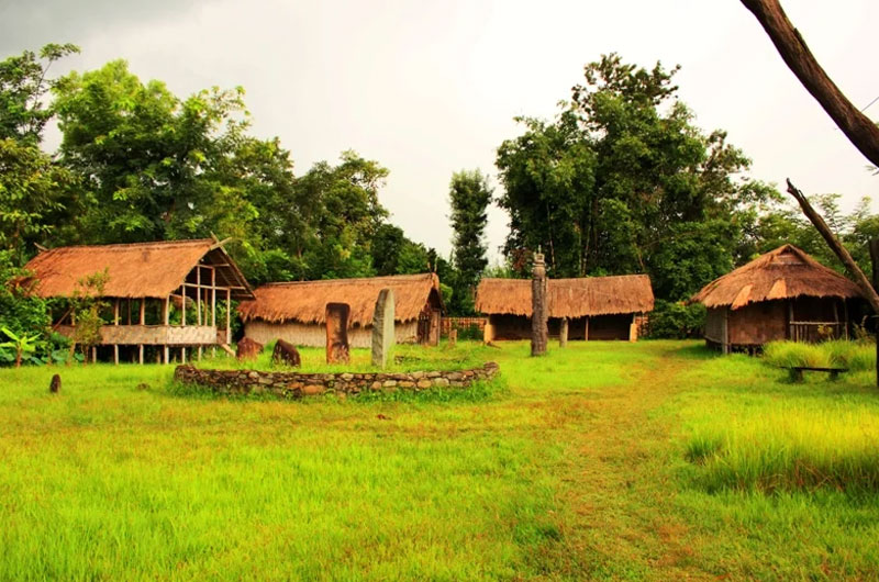 Andro Village is a traditional village showcasing Manipuri culture and pottery. | Banasri Tourism Private Limited | banasri.in