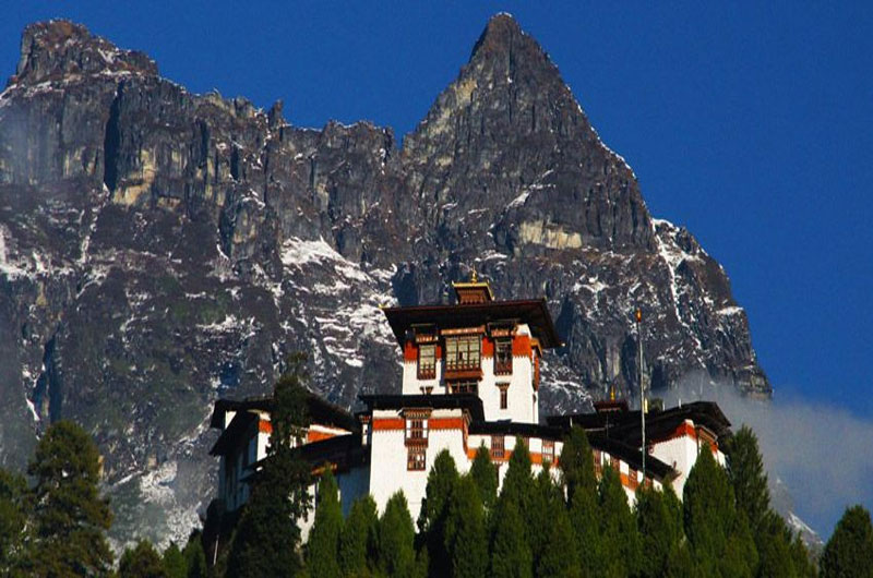 Gasa Dzong a stunning fortress-monastery in Bhutan | Banasri Tourism Private Limited | banasri.in