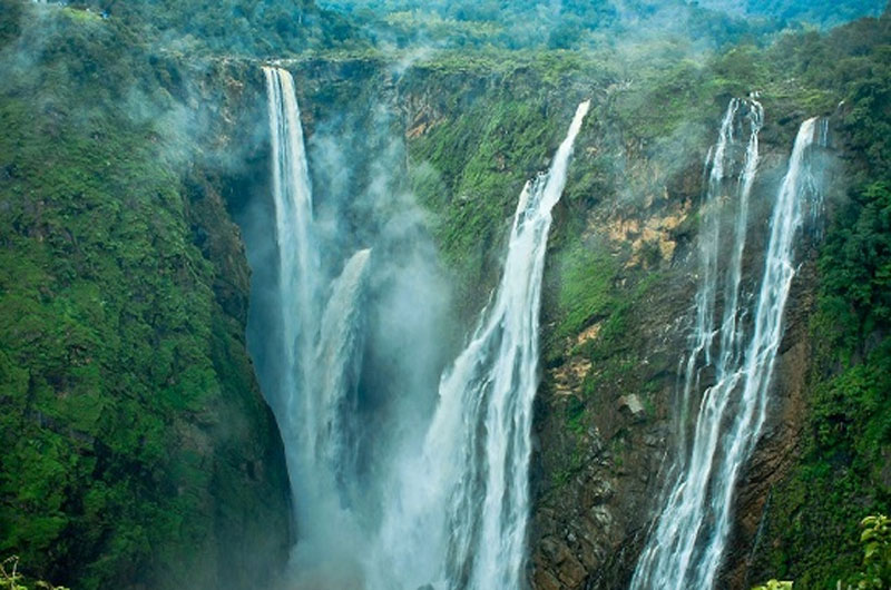 Kunchikal Falls was formed due to the perennial river Varahi | Banasri Tourism Private Limited | banasri.in