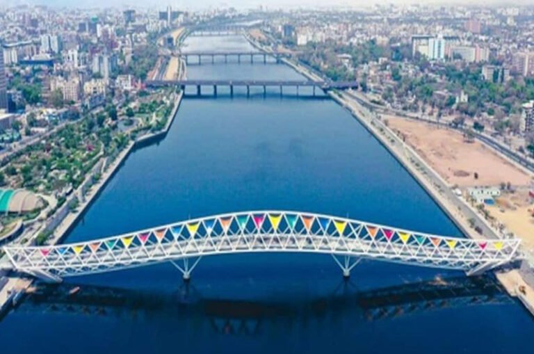 Sabarmati Map The Serene Sabarmati River: A Journey Through Ahmedabad’s Lifeline ...
