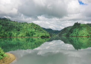 Singda Dam is a popular picnic spot with a beautiful dam and scenic views. | Banasri Tourism Pvt Ltd | banasri.in