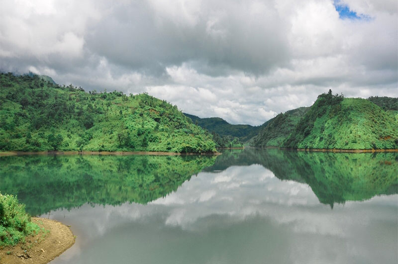 Singda Dam is a popular picnic spot with a beautiful dam and scenic views. | Banasri Tourism Pvt Ltd | banasri.in