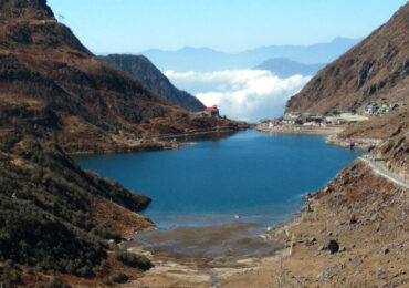 During the winter months Tsomgo lake and its surroundings are covered in snow | Banasri Tourism Private Limited | banasri.in