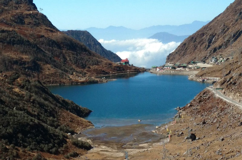 During the winter months Tsomgo lake and its surroundings are covered in snow | Banasri Tourism Private Limited | banasri.in