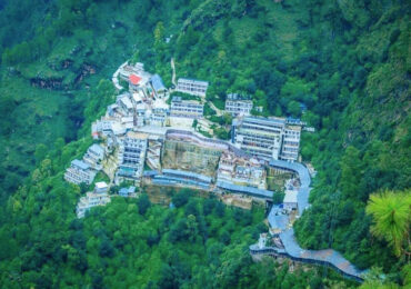 Vaishno Devi Temple | Banasri Tourism Private Limited